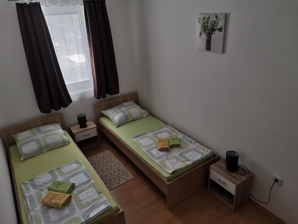 Apartman Jadranka Vir Exterior foto